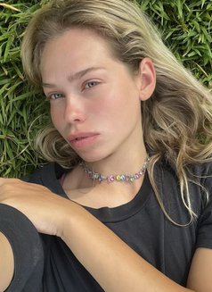 Tonya - escort in Shanghai Photo 1 of 9