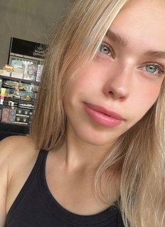 Tonya - escort in Shanghai Photo 9 of 9