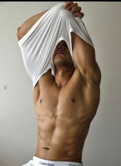 Top 22 Cm Dominant - Acompañantes masculino in Singapore Photo 7 of 7