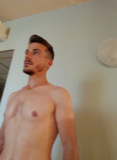Top 26cm - Acompañantes masculino in Beirut Photo 1 of 1