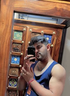 Top 9 Inches - Male escort in Bangalore Photo 2 of 2