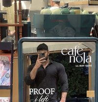 Top 9 Inches - Acompañantes masculino in Bangalore
