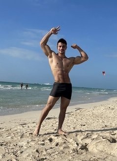 Ahmed for Couples. Men ladies - Male escort in Abu Dhabi Photo 2 of 4