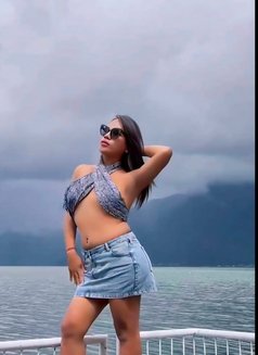 Top and Bottom 100% - Acompañantes transexual in Bali Photo 9 of 22