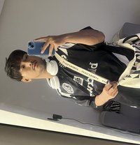 Top and Bottom Little Boy - Transsexual escort in Riyadh