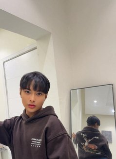 Top and Bottom Little Boy - Transsexual escort in Riyadh Photo 3 of 4