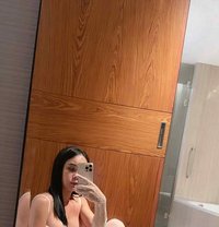 Top and Bottom - Transsexual escort in Okinawa Island