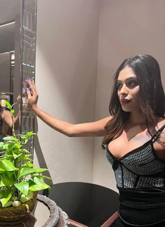 Top and Genuine Cam Video Call - Transsexual escort in Kolkata Photo 7 of 8