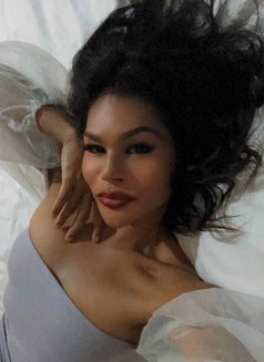 Top Big Cock Ladyboy - Dominadora transexual in Bangkok Photo 7 of 21