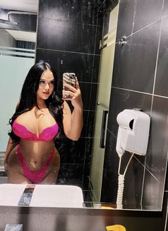 TOP BIG DICK HARD GOOD SERVICE - Transsexual escort in Kuala Lumpur Photo 4 of 27