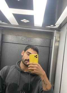 Top _ bisexual - Acompañantes masculino in Beirut Photo 10 of 15