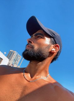 Top _ bisexual - Acompañantes masculino in Beirut Photo 14 of 15