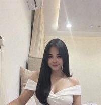 Bee Top & bottom - Transsexual escort in Riyadh