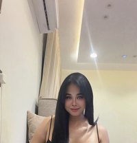 Bee Top & bottom - Transsexual escort in Riyadh