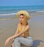 Top & Bottom Ladyboy Big Dick in Oman - Acompañantes transexual in Muscat Photo 1 of 3