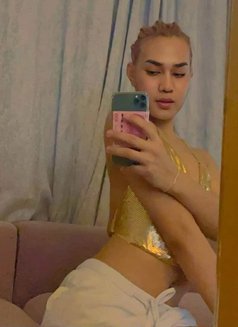 Top & Bottom Ladyboy Big Dick in Oman - Acompañantes transexual in Muscat Photo 3 of 3