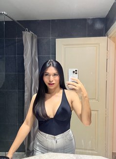 TOP & BOTTOM-WEBCAM HOT VIDEOS - Acompañantes transexual in Bangkok Photo 28 of 29