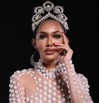 Top Clara with 7’inc now available - Acompañantes transexual in Kuala Lumpur