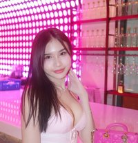 Top Cristies - Transsexual escort in Singapore