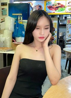 Top Cristies - Transsexual escort in Singapore Photo 5 of 9