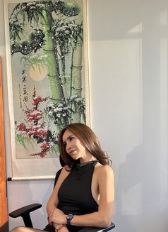Top Dominant Kamila With Huge Cock - Acompañantes transexual in Hong Kong Photo 28 of 29