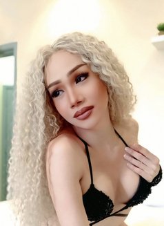 Top Fuck - Transsexual escort in Riyadh Photo 1 of 10