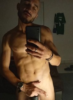 فحل عربي Top - Male escort in Dubai Photo 2 of 2