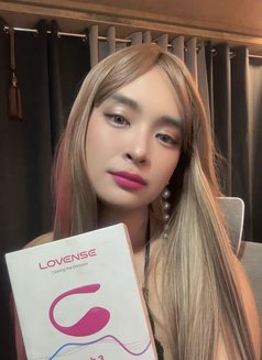 Top Huge Ericka - Transsexual escort in Manila Photo 11 of 11