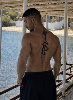 Top Lucifer - Male escort in Dubai Photo 5 of 7