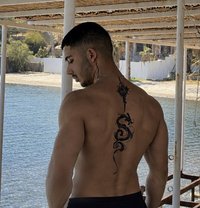 DragonVİP - Male escort in Dubai Photo 2 of 7
