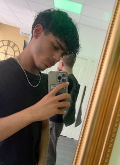 Top Master - Male escort in Beirut Photo 1 of 2