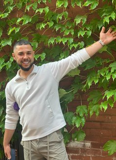 mostafa - Acompañantes masculino in Toronto Photo 9 of 10