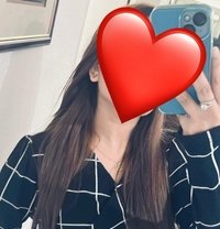 Arohi kapoor good looking busty model - escort in Hyderabad