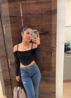 Top Premium Indian/russian Model Escort - puta in Pune Photo 3 of 13
