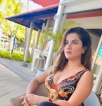 Top Quality Indian Model in Star Hotel - escort in Pune Photo 1 of 2