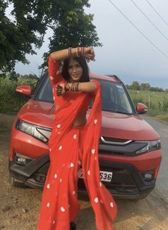 Ts Aahat - Transsexual escort in Greater Noida Photo 1 of 8