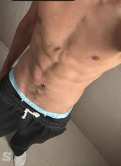 Top فحل - Male escort in Riyadh Photo 3 of 8
