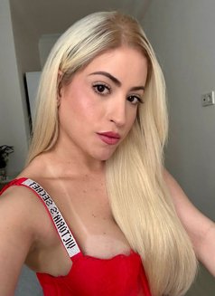 TOP Shemale Brazilian 🇧🇷 - Transsexual escort in Dubai Photo 17 of 21