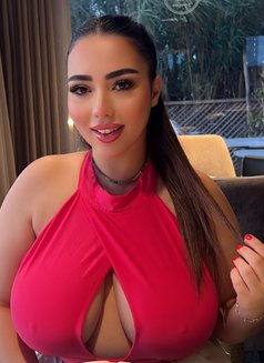 Top Therapists Outcall READ PROFILE - masseuse in Dubai Photo 7 of 7