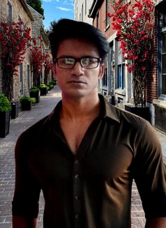 Elite Male Escort for Elegant Women - Acompañantes masculino in Kolkata Photo 7 of 11