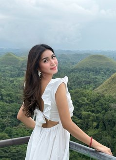 Top-tier Marie (Wonder Woman) - escort in Manila Photo 30 of 30