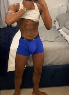 Top Up - Male adult performer in Doha Photo 1 of 1