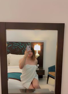 Top Z - Transsexual escort in Dubai Photo 2 of 2