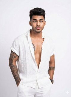 top18cm - Acompañantes masculino in Bali Photo 9 of 9