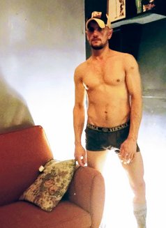 Top21cm - Male escort in Beirut Photo 2 of 4