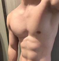 Top21cm - Male escort in Beirut