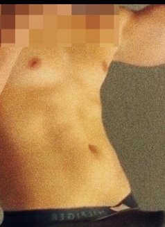 Top21cm - Acompañantes masculino in Beirut Photo 3 of 3