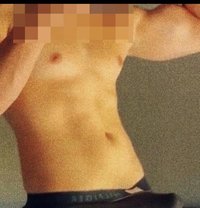 Top21cm - Male escort in Beirut