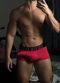 Topboy - Acompañantes masculino in Singapore Photo 5 of 5