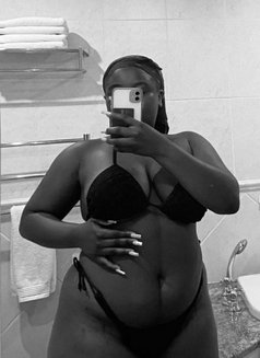 Tope - escort in Lomé Photo 1 of 1